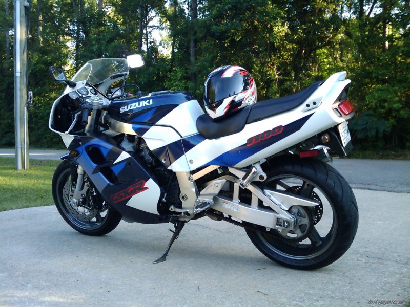 Suzuki GSX-r1100