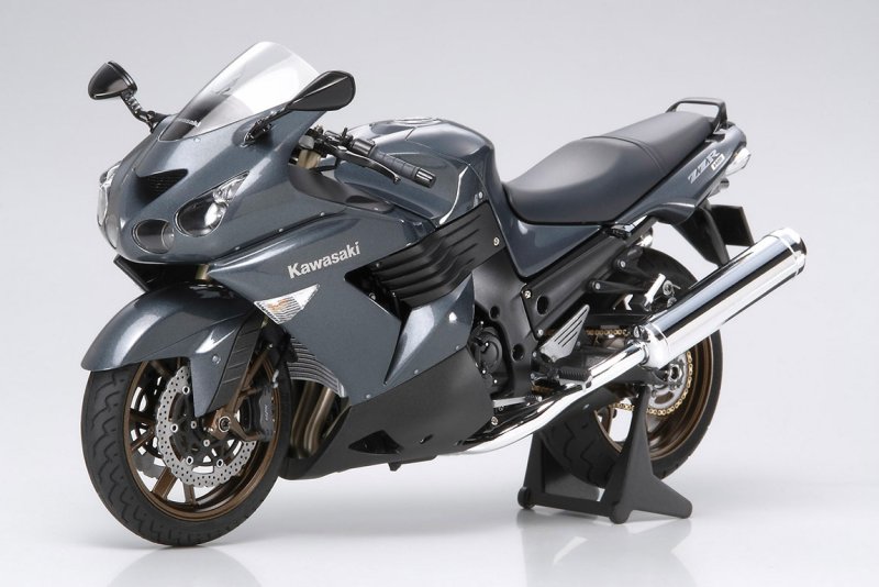 Мотоцикл Kawasaki zzr1400