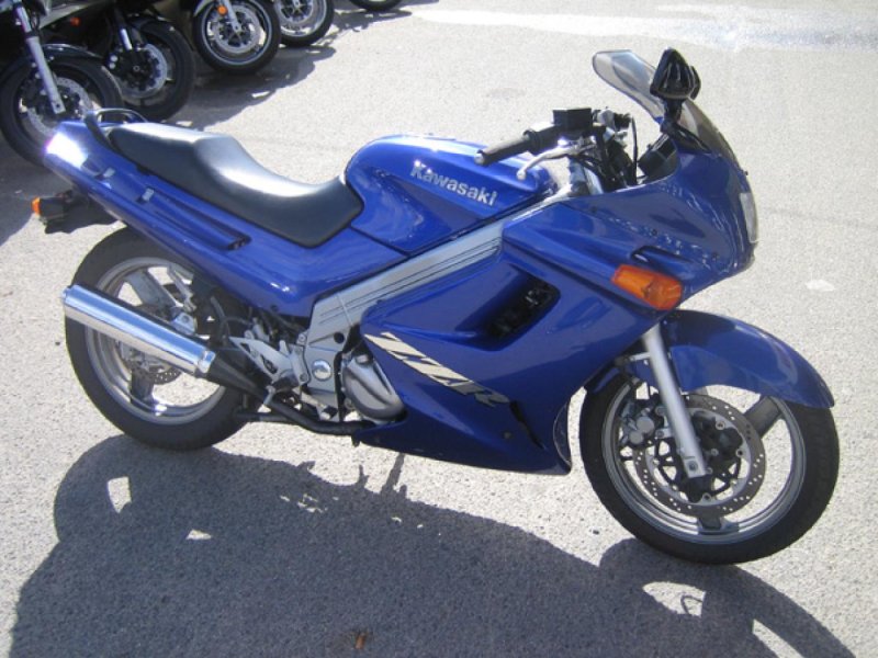 Мотоцикл Kawasaki ZZR 250