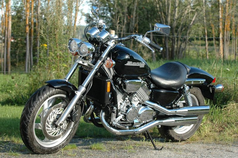 Honda Magna 750