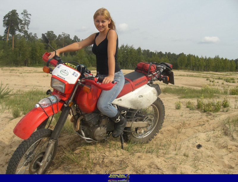 Xr650l c девушкой