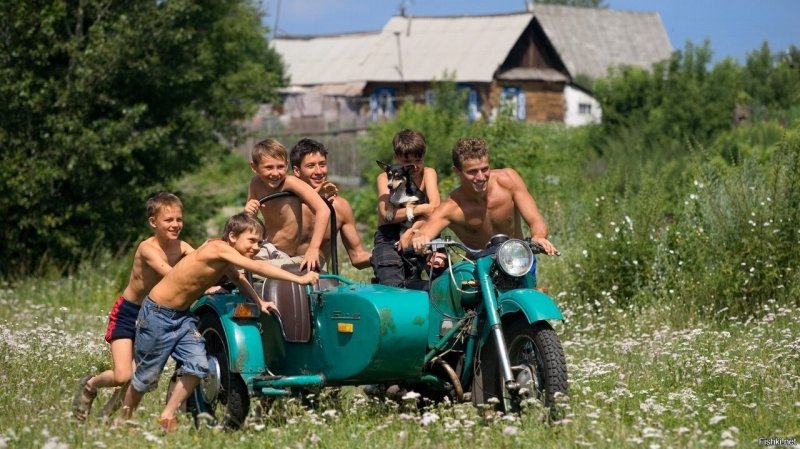 Деревенские ребята