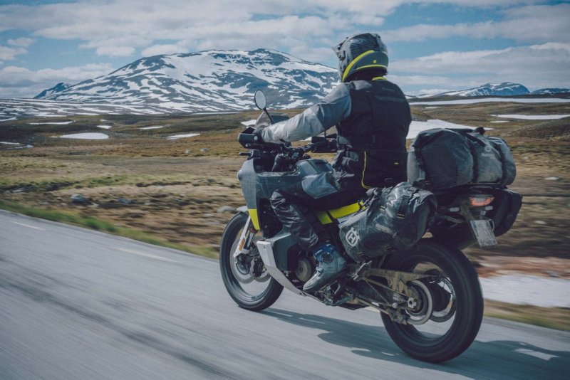Мотоцикл Husqvarna Norden 901 2022