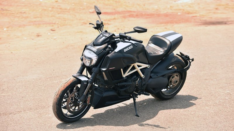 X Diavel Box 39