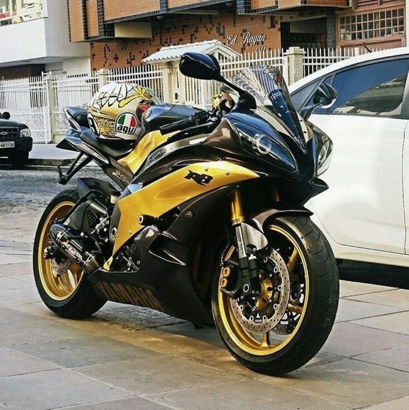 Yamaha r6 Золотая
