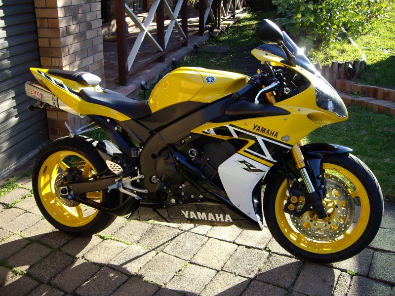 Yamaha YZF-r1 год 2006