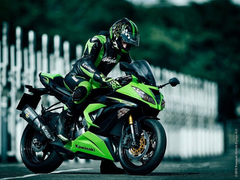 Мотоцикл Kawasaki Ninja ZX-6r 636