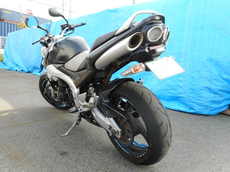 Suzuki GSR 600 выхлоп