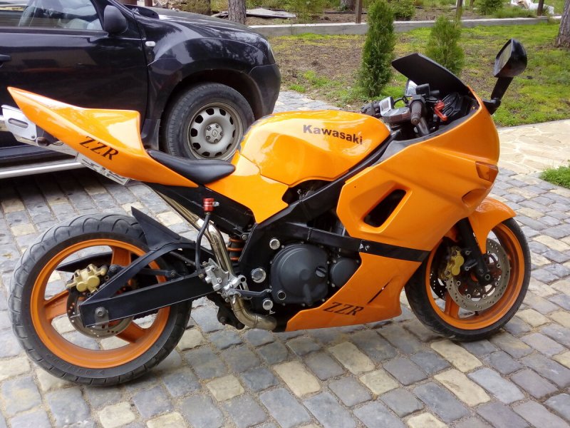 Кавасаки ZZR 400 оранжевый