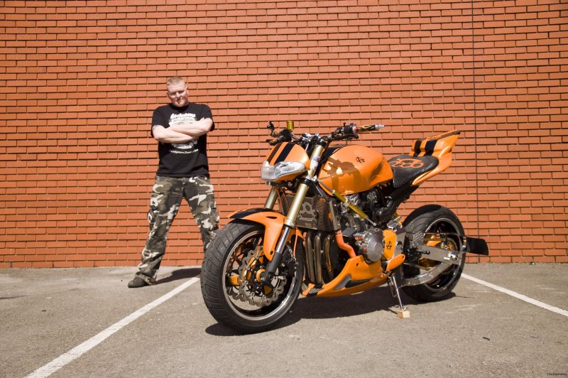 Стритфайтер Хорнет