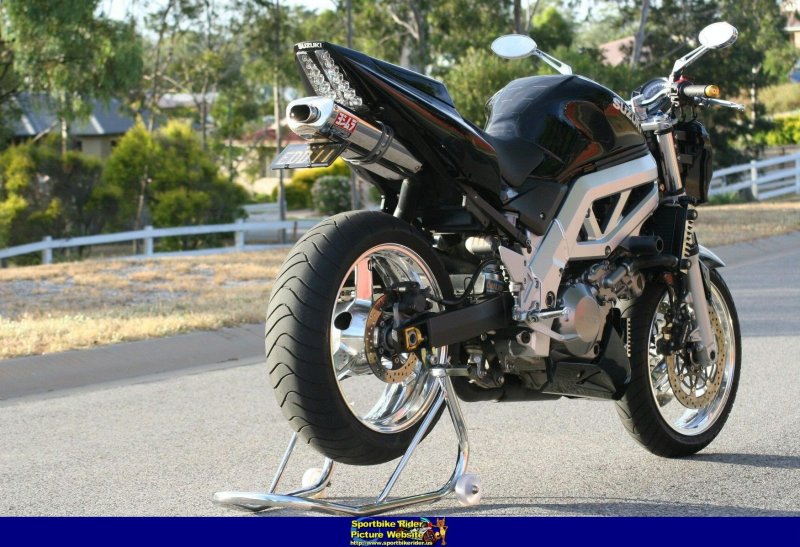 Выхлопная Suzuki SV 1000