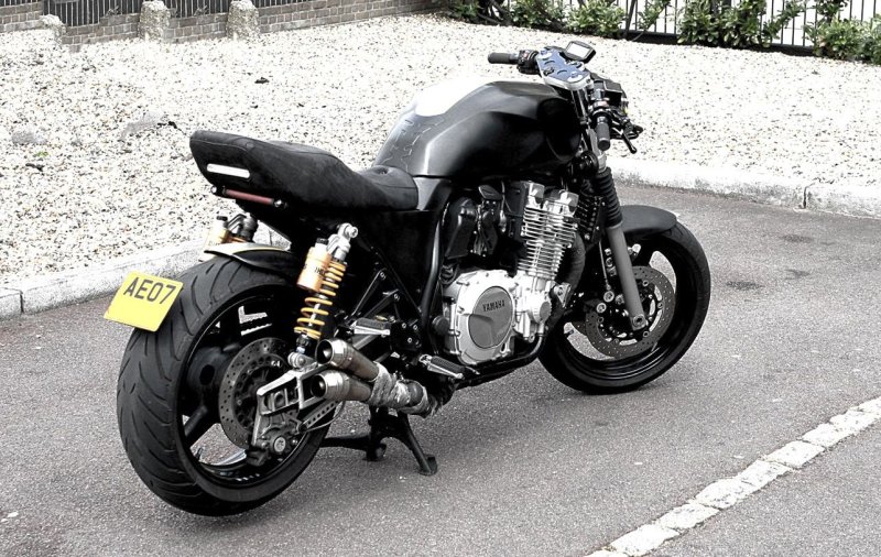 Yamaha XJR 1300 Bobber