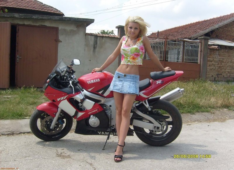 Женские мотоциклы на дроме