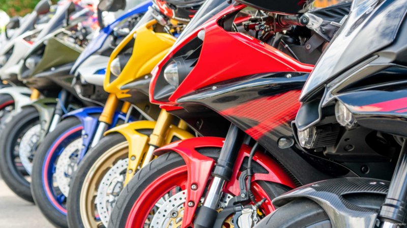 Байки на стоянке