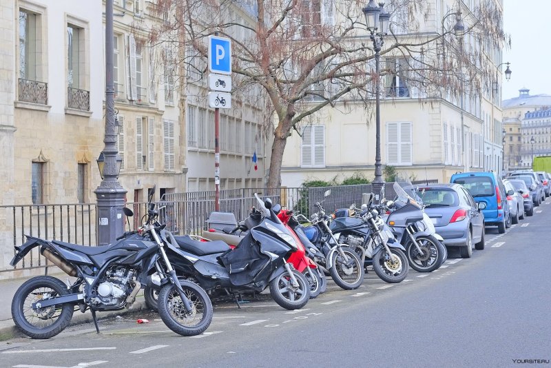 Стоянка мотоциклов в Москве