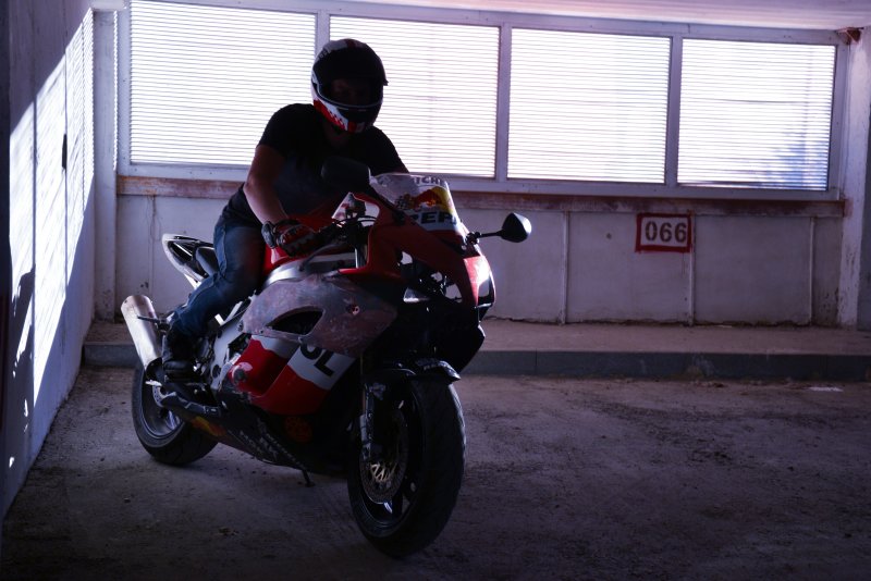 Мото парковщик