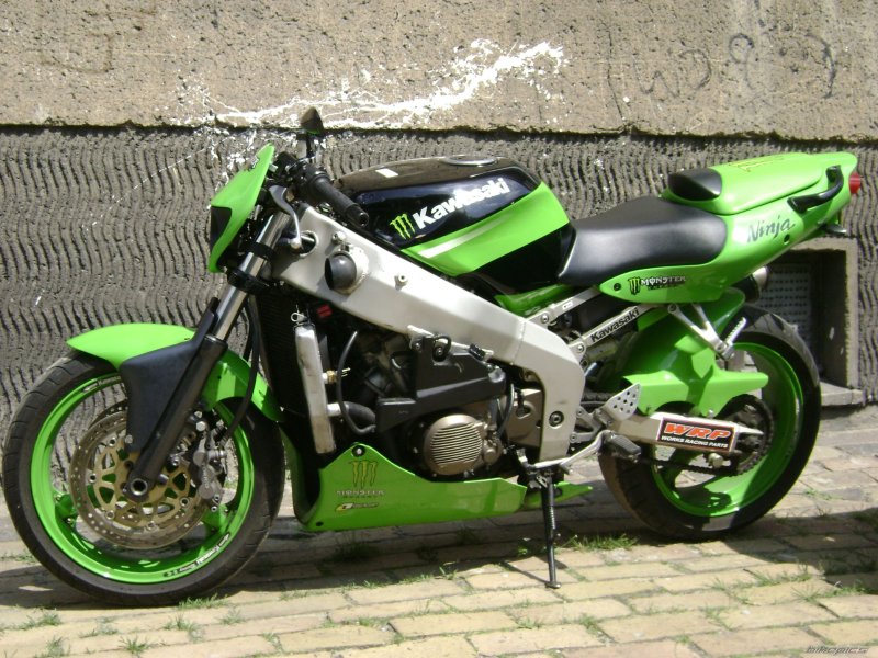 Kawasaki zx6r 2000