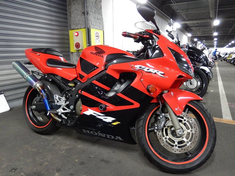 Honda f4i Sport