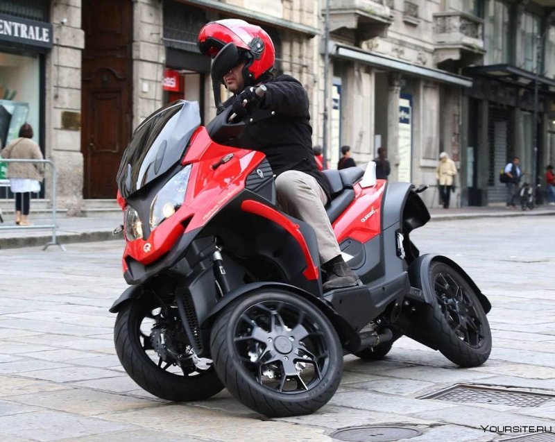 Скутер Квадро 4