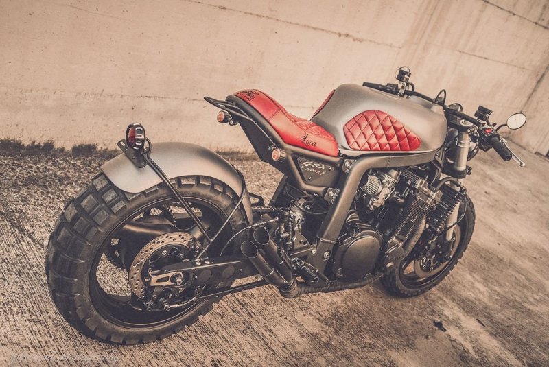 Suzuki Cafe Racer Scrambler