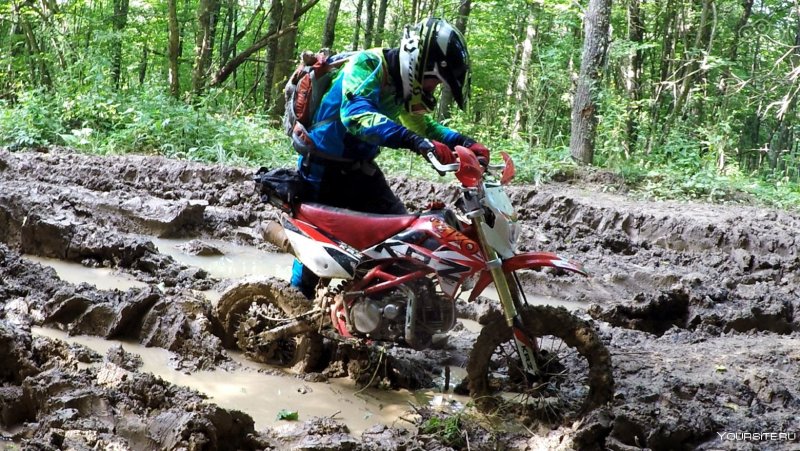 Эндуро 450 кубов в грязи