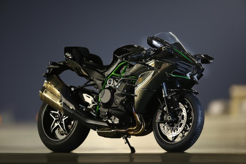Kawasaki Ninja h2r 2015