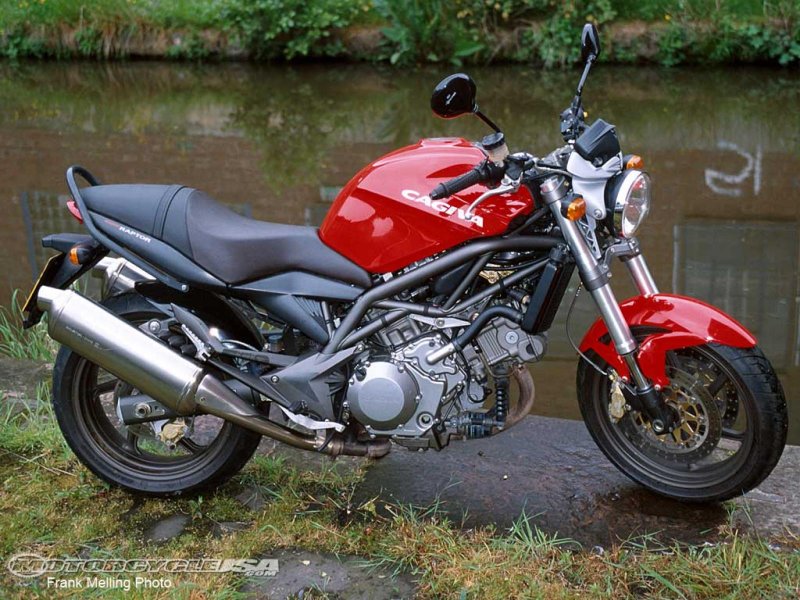Cagiva v Raptor 650