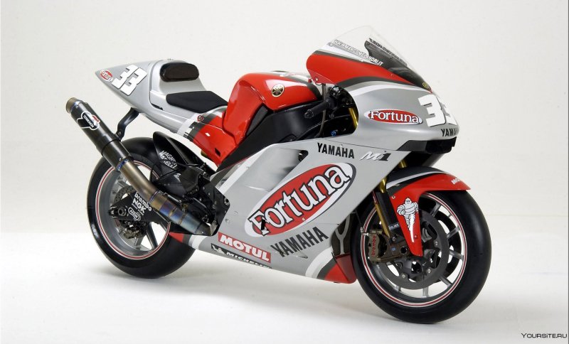 Гоночный мотоцикл Ямаха
