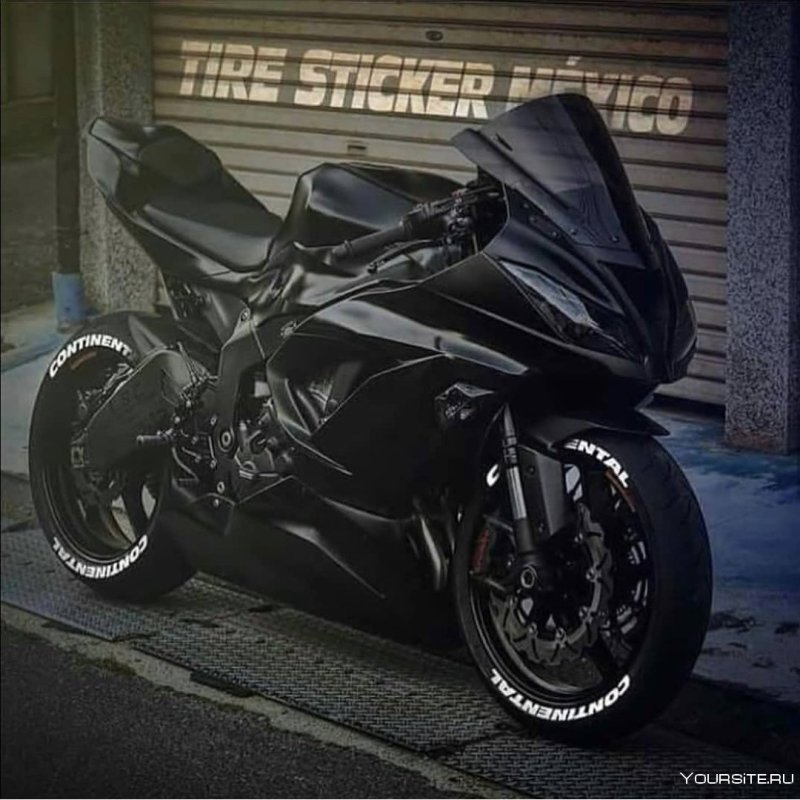 Спортбайк Кавасаки черный