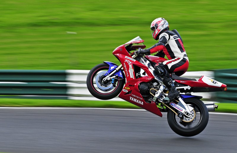 Yamaha r1 Вилли