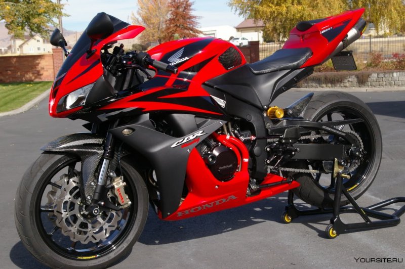 Honda cbr600rr Red