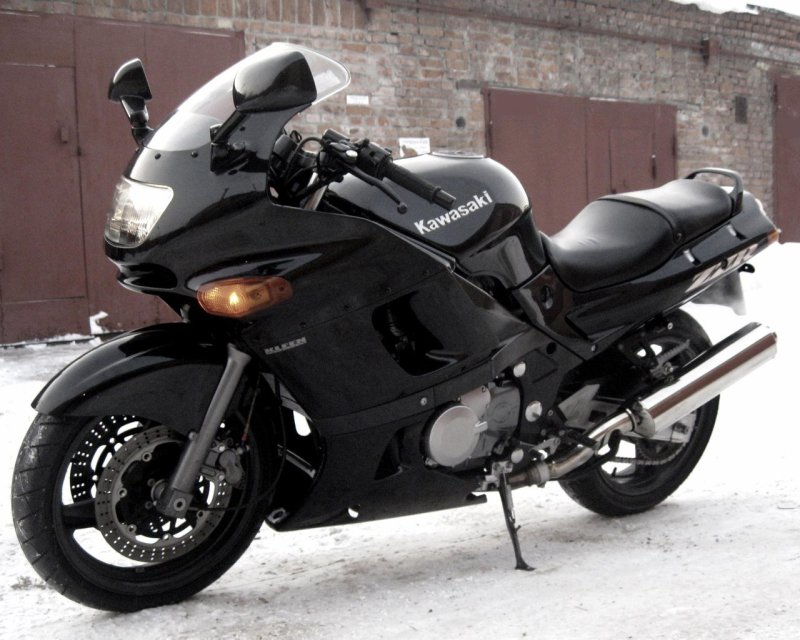 Кавасаки ZZR 400