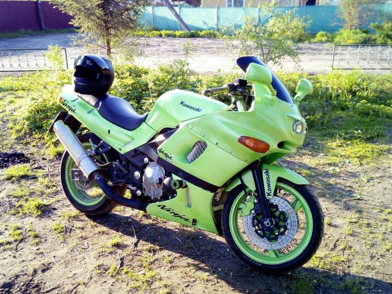 Kawasaki ZZR 400