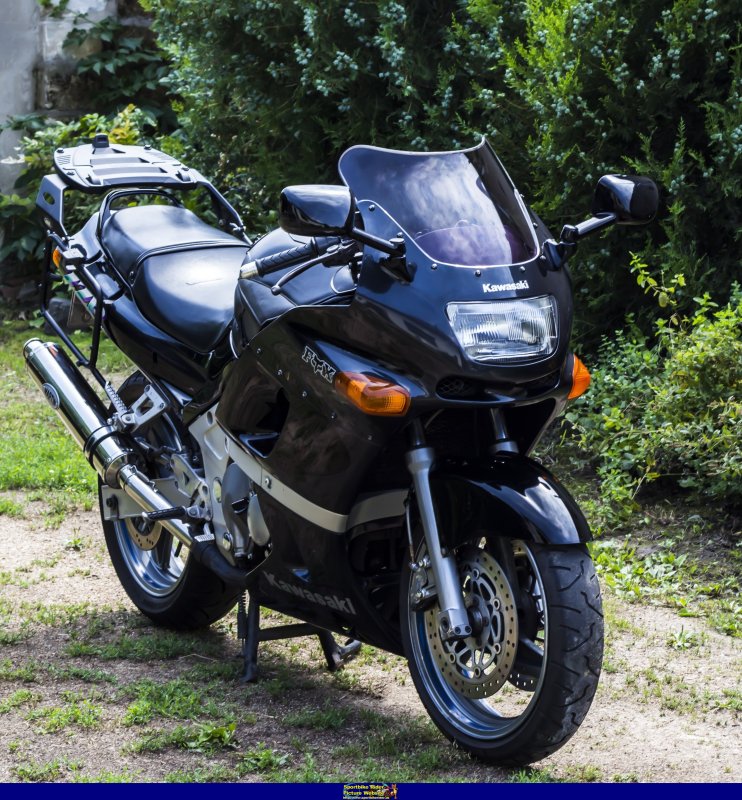 Кавасаки ZZR 400