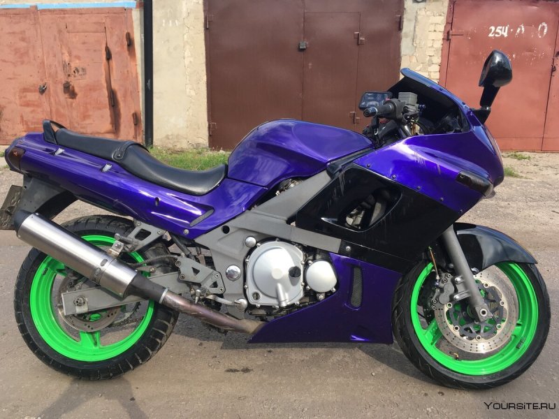 Кавасаки ZZR 400 2