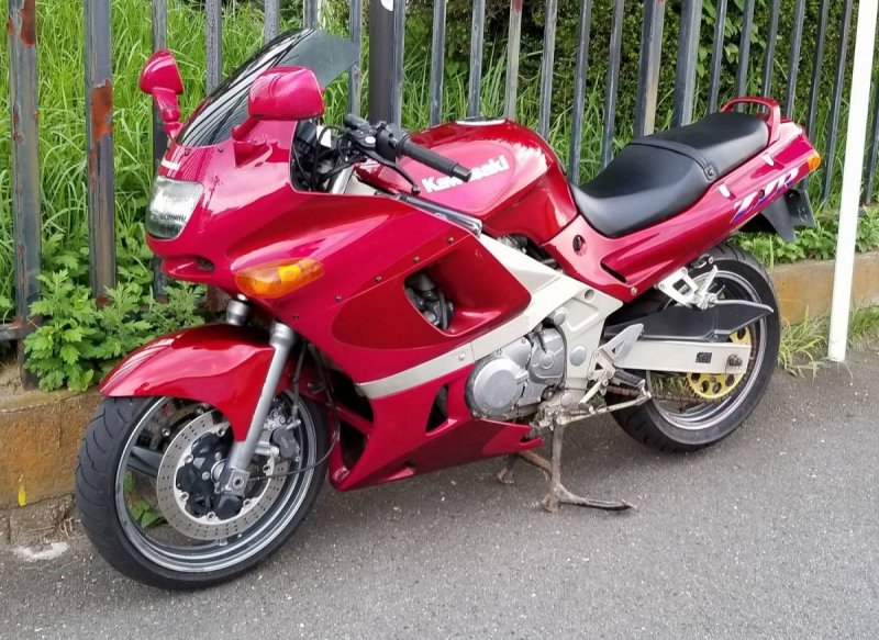 ZZR 400