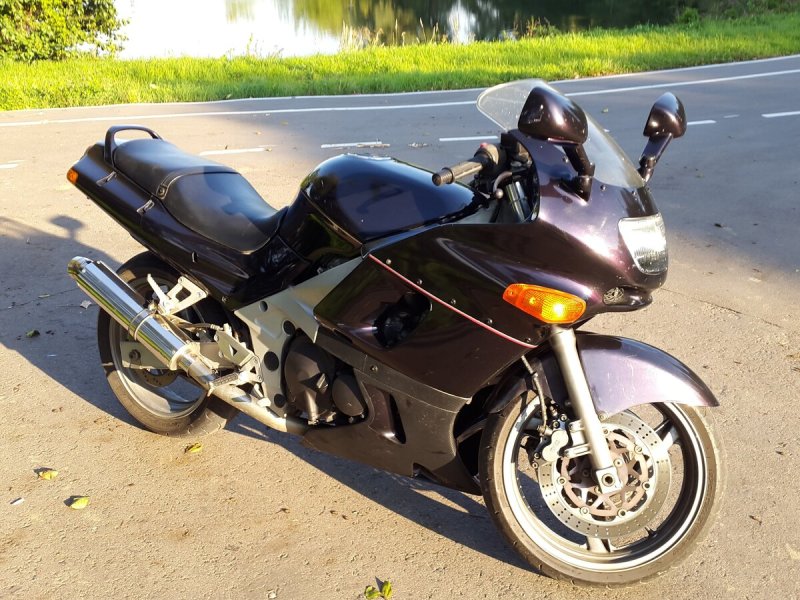 Kawasaki ZZR 400