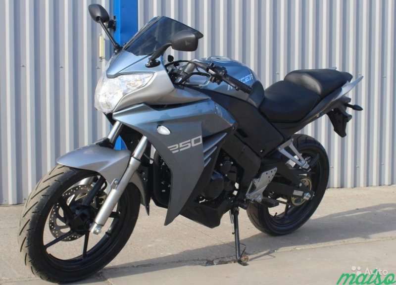 Racer SKYWAY 250