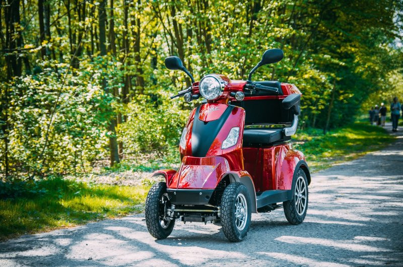 Четырёх колесный скутер