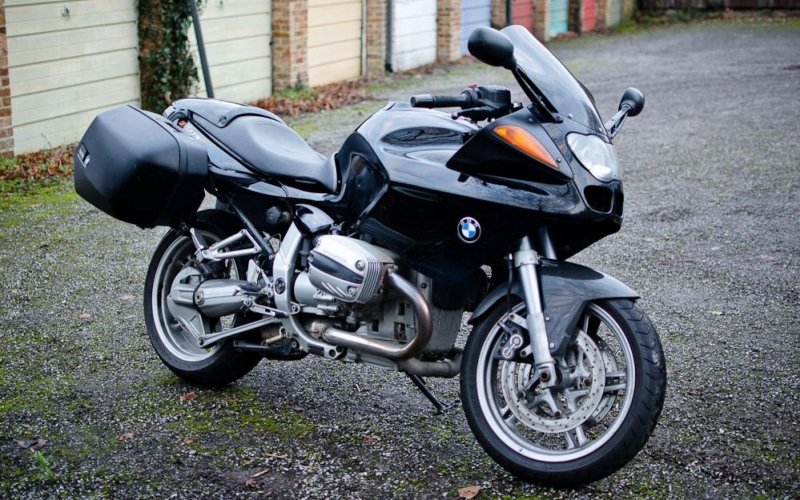 BMW r1100s