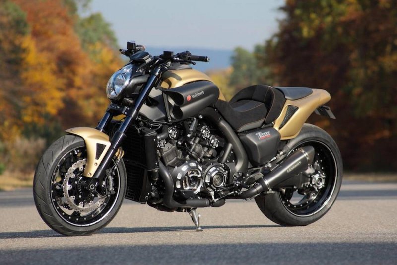 Yamaha v Max 1700 Custom