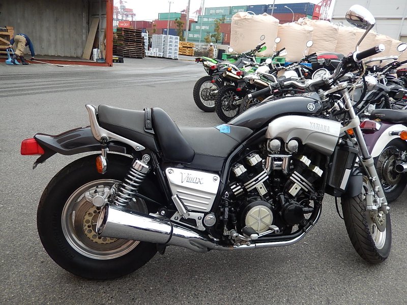 Yamaha v-Max 2