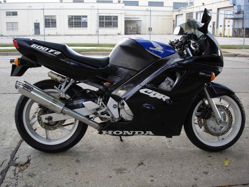 Хонда СБР 600 ф2
