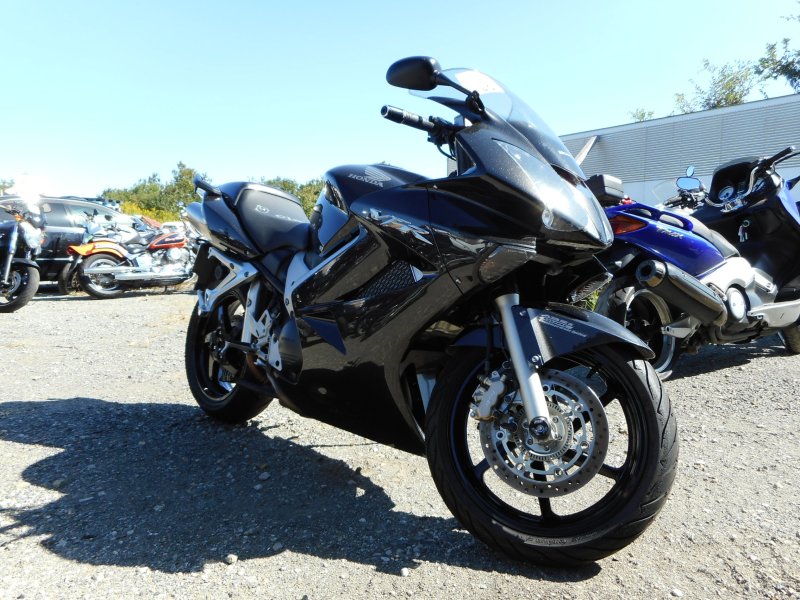 Мотоцикл Honda 800 кубов
