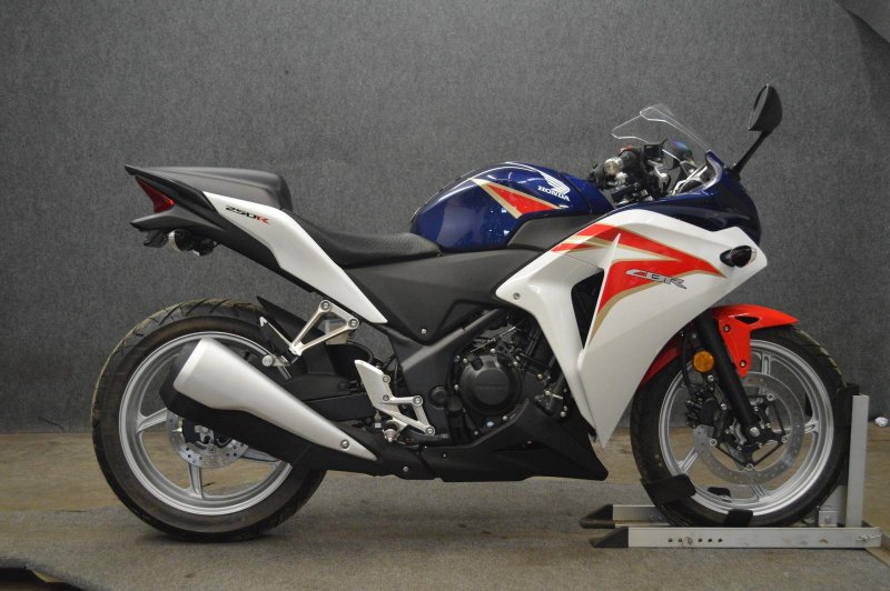 Мотоцикл Honda CBR 250