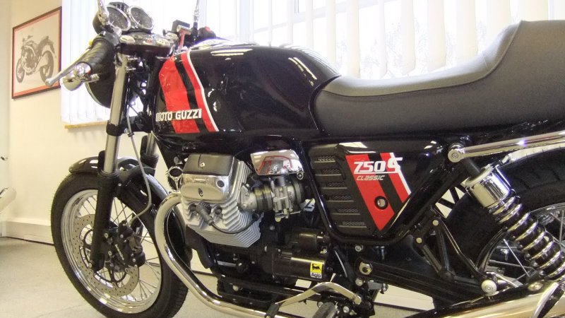 Moto Guzzi v 750s