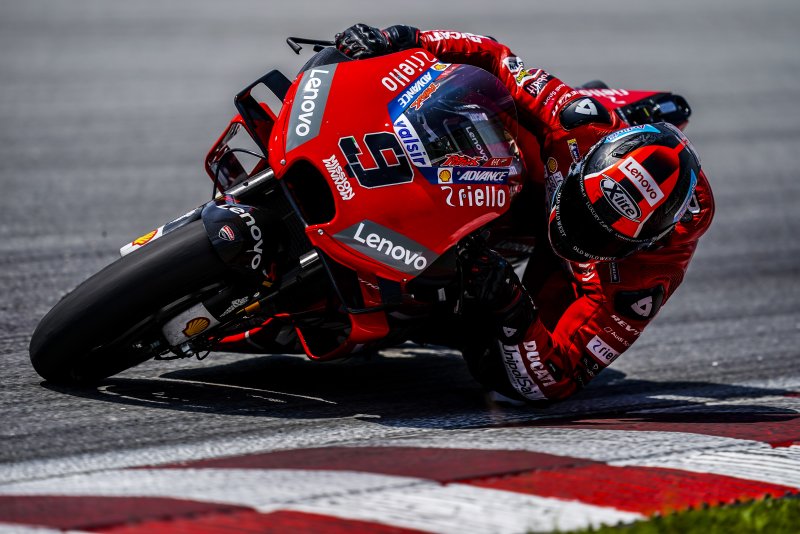Moto GP заставка на рабочий стол