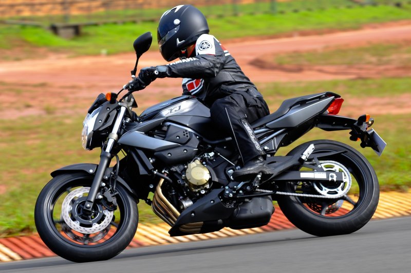 Yamaha xj6 2011г