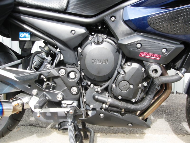 Yamaha xj6 vector