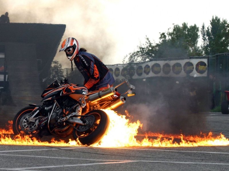 Бёрнаут на мотоцикле